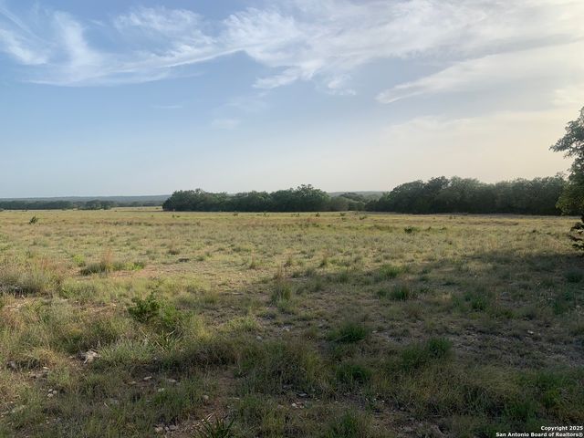 718 Windmill Ridge, Blanco, TX 78606