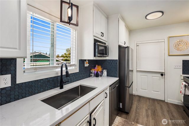 3633 E J Street, Tacoma, WA 98404