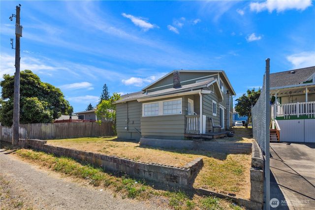 3633 E J Street, Tacoma, WA 98404