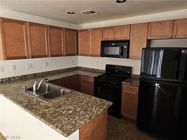 8865 Knickknack Court, Las Vegas, NV 89149