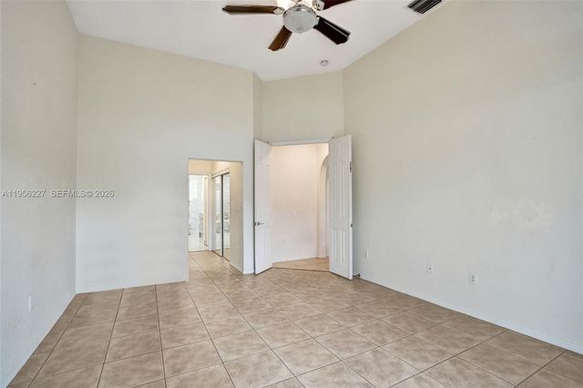 2024 NW 139th Ter, Pembroke Pines, FL 33028