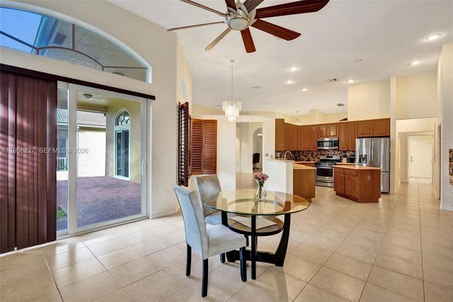 2024 NW 139th Ter, Pembroke Pines, FL 33028