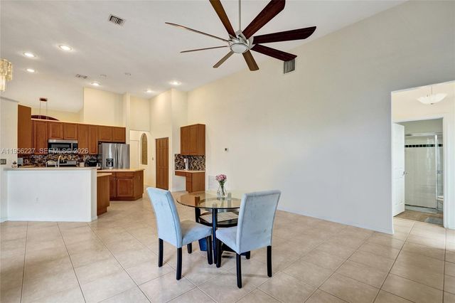 2024 NW 139th Ter, Pembroke Pines, FL 33028