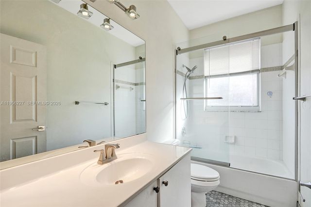 2024 NW 139th Ter, Pembroke Pines, FL 33028