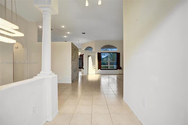 2024 NW 139th Ter, Pembroke Pines, FL 33028