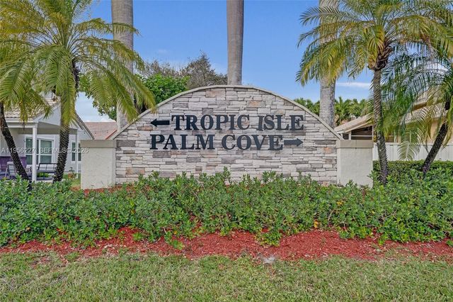 2024 NW 139th Ter, Pembroke Pines, FL 33028