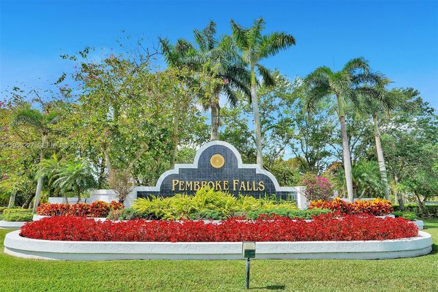 2024 NW 139th Ter, Pembroke Pines, FL 33028