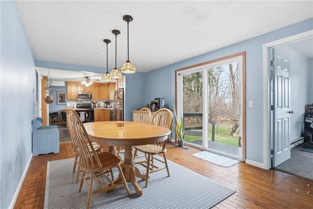 121 Parklane Dr, Slippery Rock Boro, PA 16057