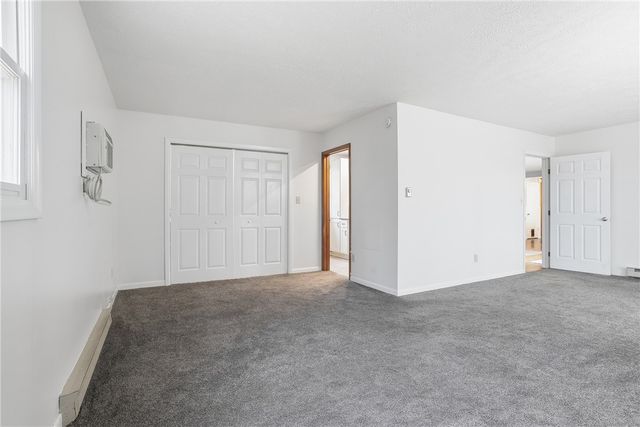 121 Parklane Dr, Slippery Rock Boro, PA 16057