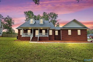 417 Dodd Road, Guntersville, AL 35976