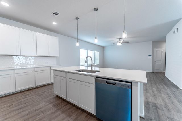 418 Hazy Meadows Drive, Beasley, TX 77417