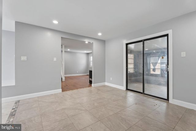 55 PRESIDENTIAL DR, Sicklerville, NJ 08081
