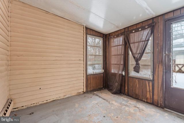 55 PRESIDENTIAL DR, Sicklerville, NJ 08081