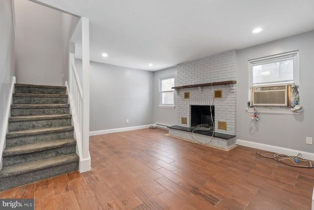55 PRESIDENTIAL DR, Sicklerville, NJ 08081
