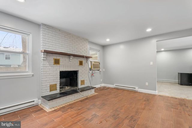 55 PRESIDENTIAL DR, Sicklerville, NJ 08081