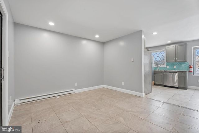 55 PRESIDENTIAL DR, Sicklerville, NJ 08081