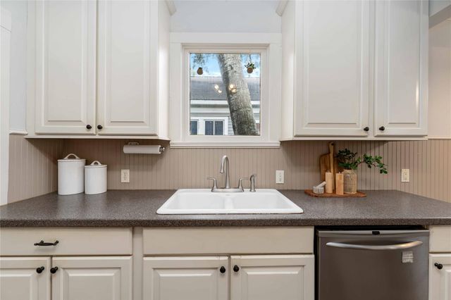 1222 Arlington Street, Houston, TX 77008