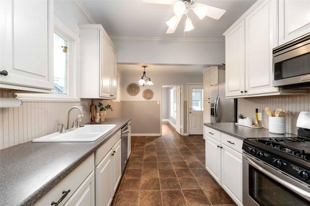 1222 Arlington Street, Houston, TX 77008