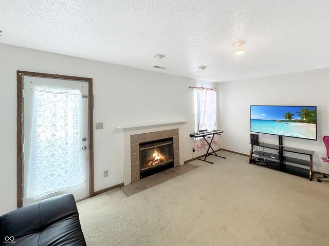 106 Broad Leaf Place, Mooresville, IN 46158