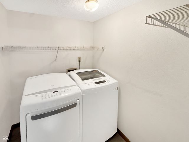 106 Broad Leaf Place, Mooresville, IN 46158