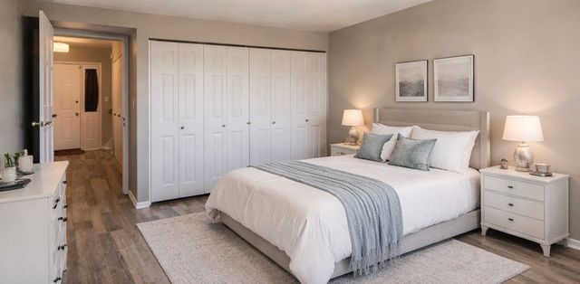 15 Indian Trail Drive 15, Westmont, IL 60559