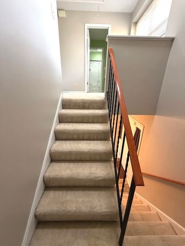 15 Indian Trail Drive 15, Westmont, IL 60559