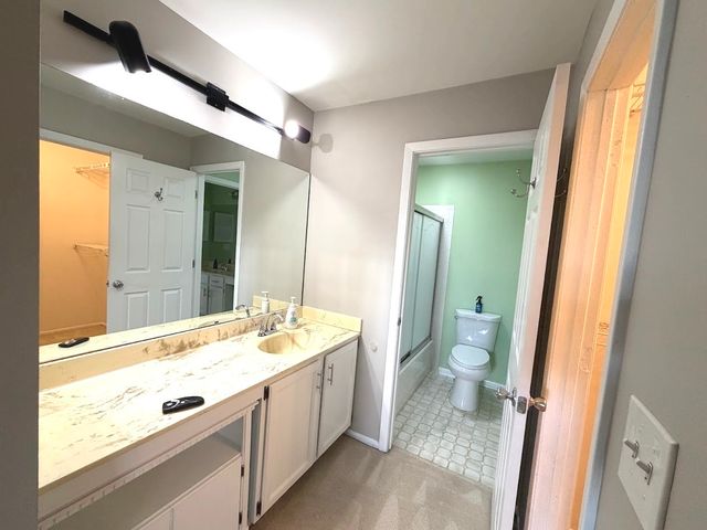 15 Indian Trail Drive 15, Westmont, IL 60559