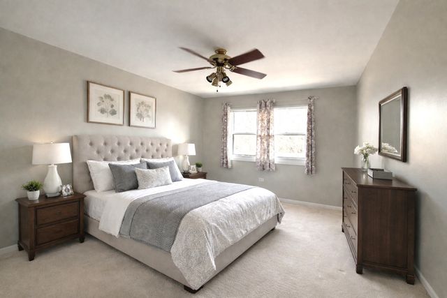 15 Indian Trail Drive 15, Westmont, IL 60559