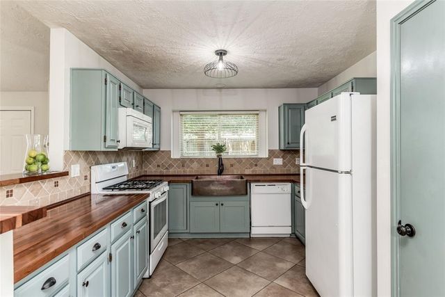 1623 Jo Ann Lane, Sugar Land, TX 77498