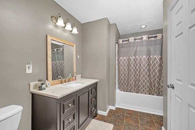3610 Plaza Drive, Morris, IL 60450