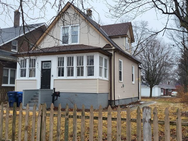842 Wadsworth Avenue, Waukegan, IL 60085