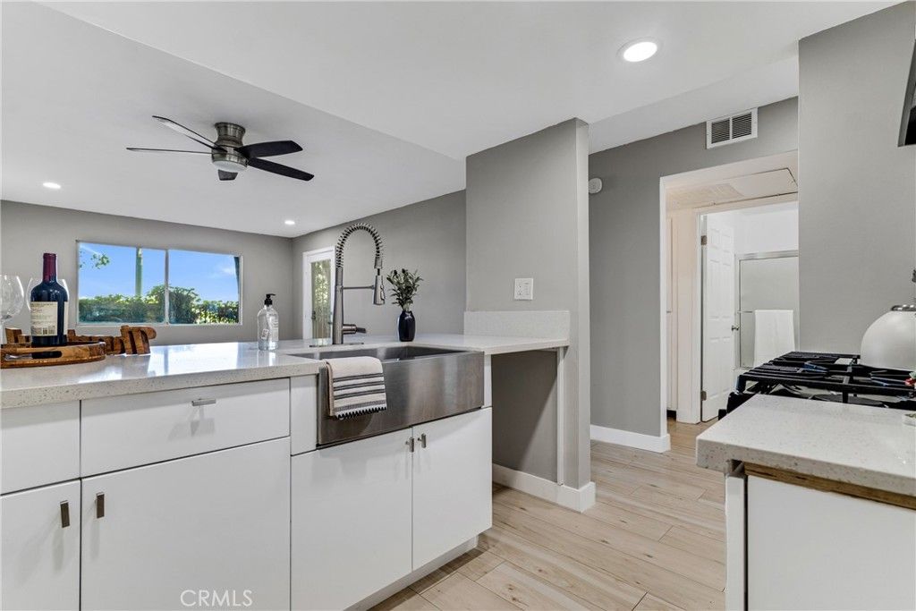 12601 Van Nuys Boulevard 104, Pacoima, CA 91331