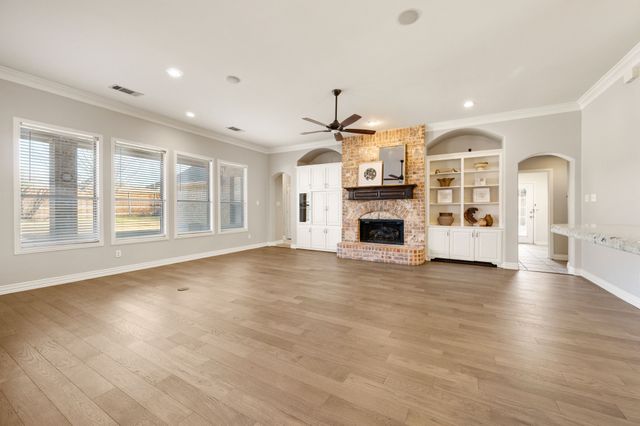 7805 Shady Oaks Drive, North Richland Hills, TX 76182