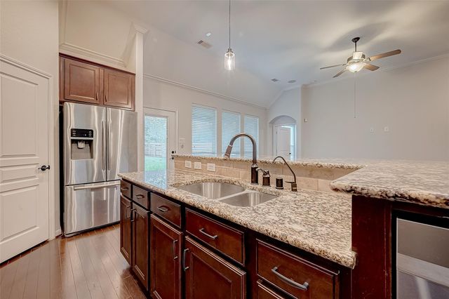 1611 Ralston Branch Way, Sugar Land, TX 77479