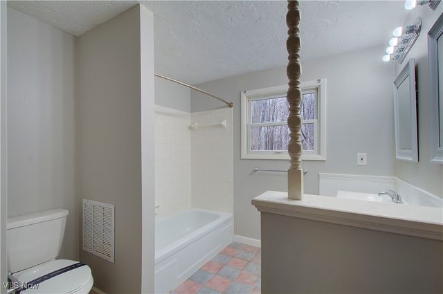 6443 Chase Drive, Mentor, OH 44060