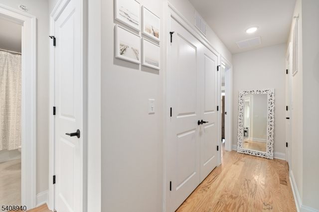 4 Marigold Ct, Warren Twp., NJ 07059