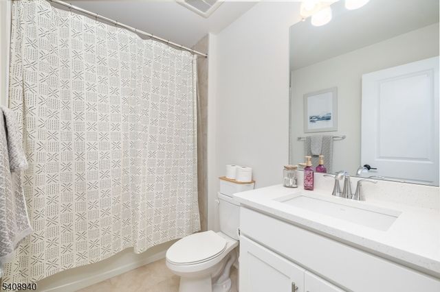 4 Marigold Ct, Warren Twp., NJ 07059