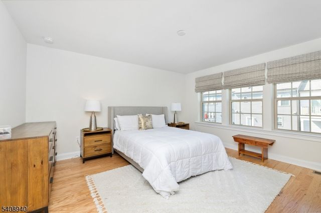 4 Marigold Ct, Warren Twp., NJ 07059