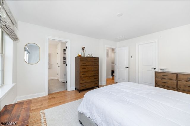 4 Marigold Ct, Warren Twp., NJ 07059