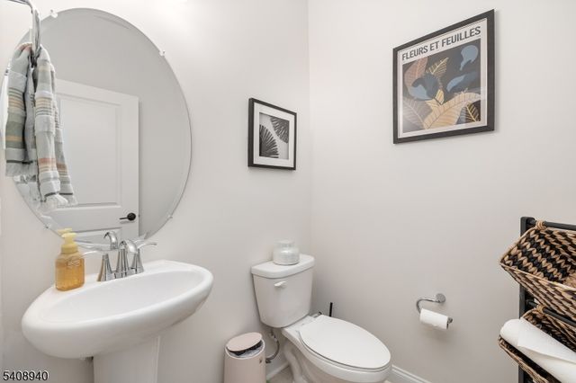 4 Marigold Ct, Warren Twp., NJ 07059