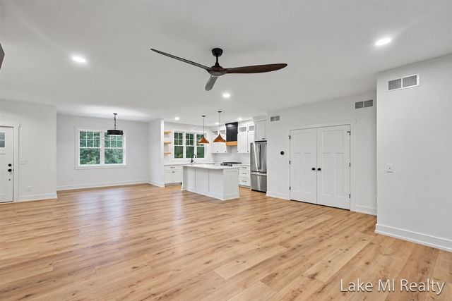 5655 Courtney Lynn Court, Wyoming, MI 49418