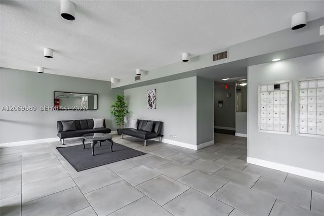 2771 Taft St 407, Hollywood, FL 33020