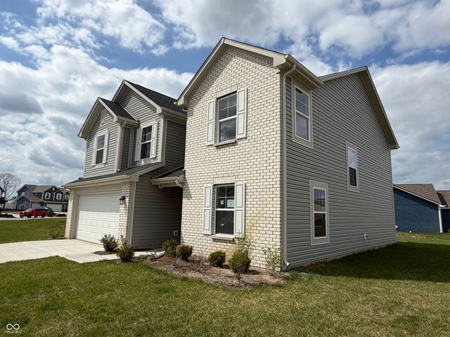 6652 W Sailboat Drive, Greenfield, IN 46140