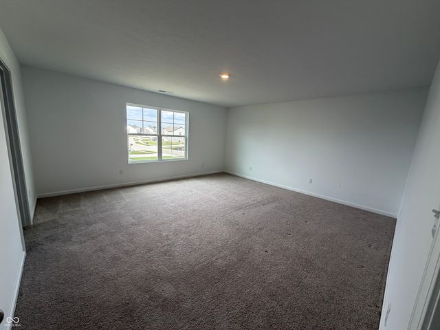 6652 W Sailboat Drive, Greenfield, IN 46140