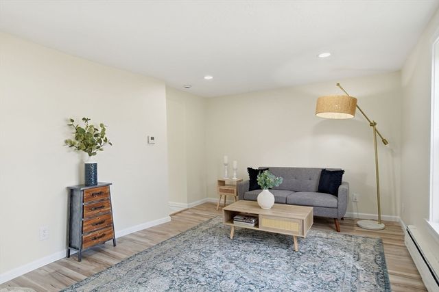 117 Middle St, Springfield, MA 01104