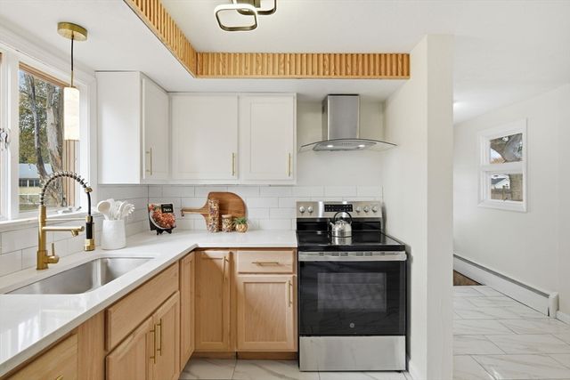 117 Middle St, Springfield, MA 01104