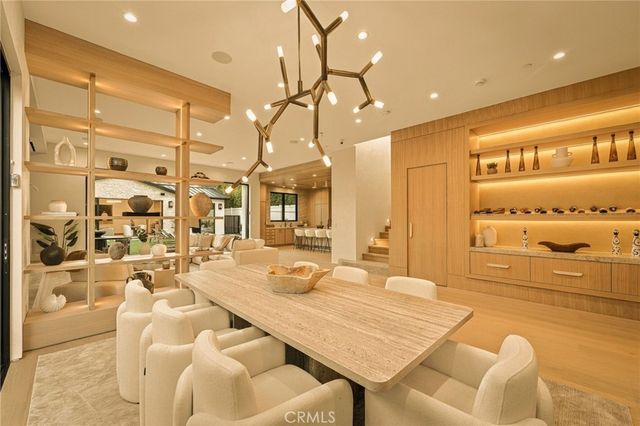 16658 Addison, Encino, CA 91436