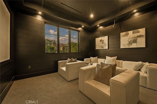 16658 Addison, Encino, CA 91436