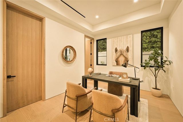16658 Addison, Encino, CA 91436