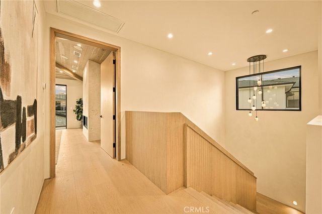 16658 Addison, Encino, CA 91436